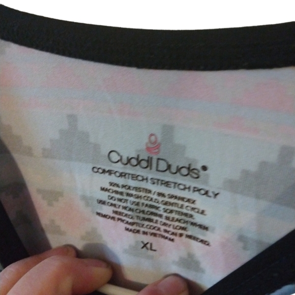 Cuddl Duds Comfort Tech Stretch Multi Colored Geometric Design Long Sleeved XL - Picture 2 of 9